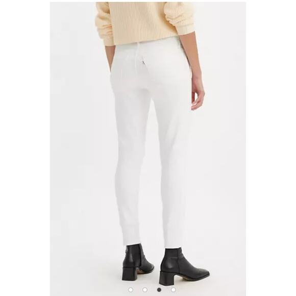 Levi's 711 Skinny Women's Jeans Size 2 Short W26 L28 NEW MID RISE SLIM THRU HIP - Picture 3 of 4